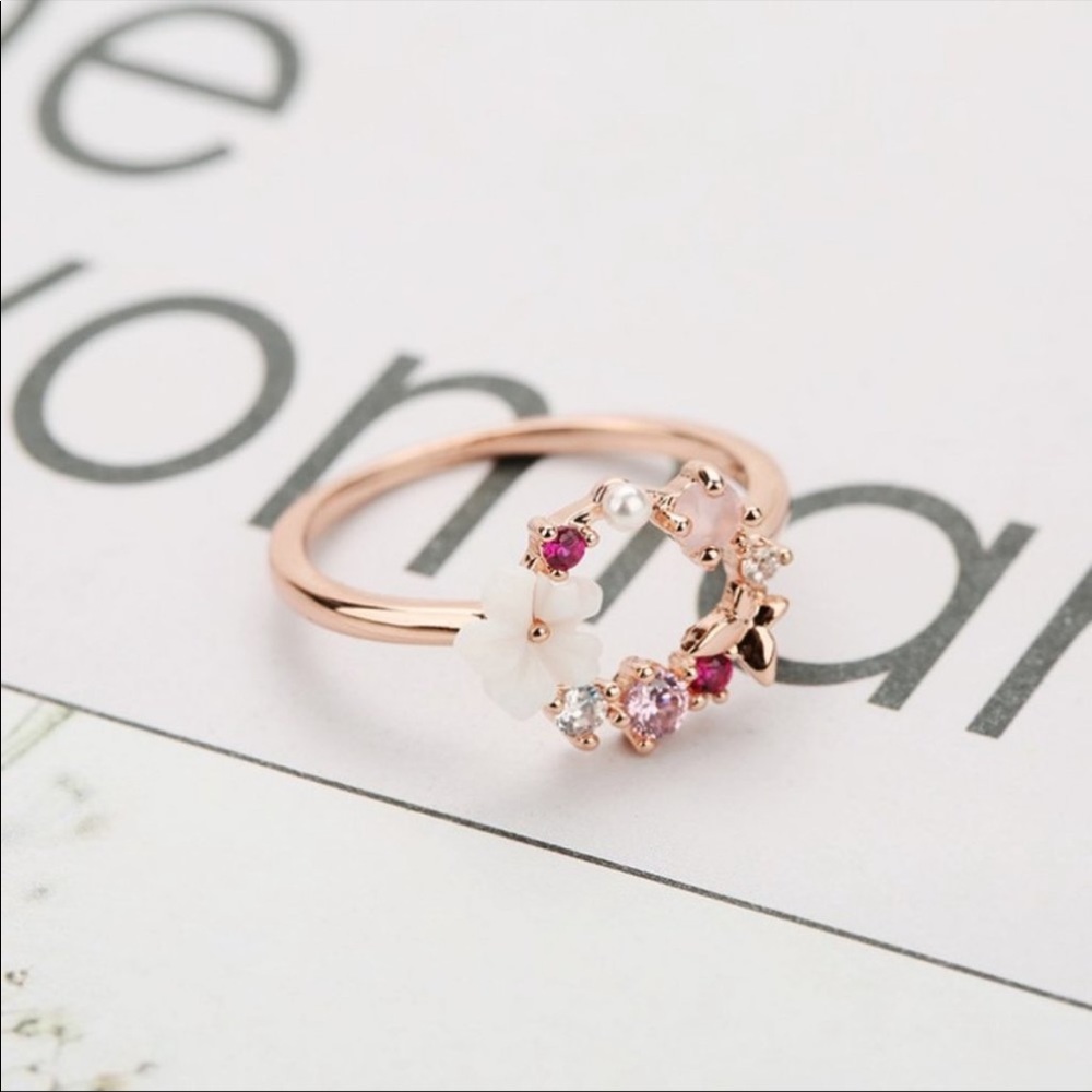 NEW 18K ROSE GOLD RING FLOWER BUTTERFLY RING CIRCLE RING - Picture 3 of 3
